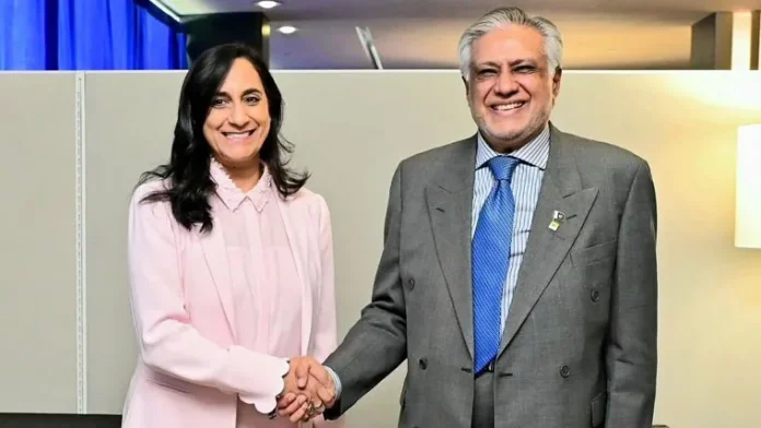 ishaq dar met with canadian delegations